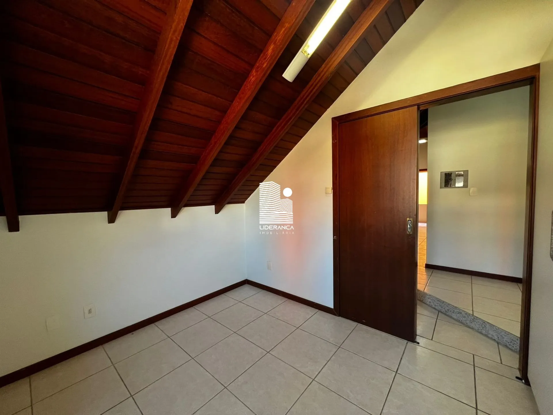 180 m² house with 3 bedrooms, 2 baths and a balcony — photo 3