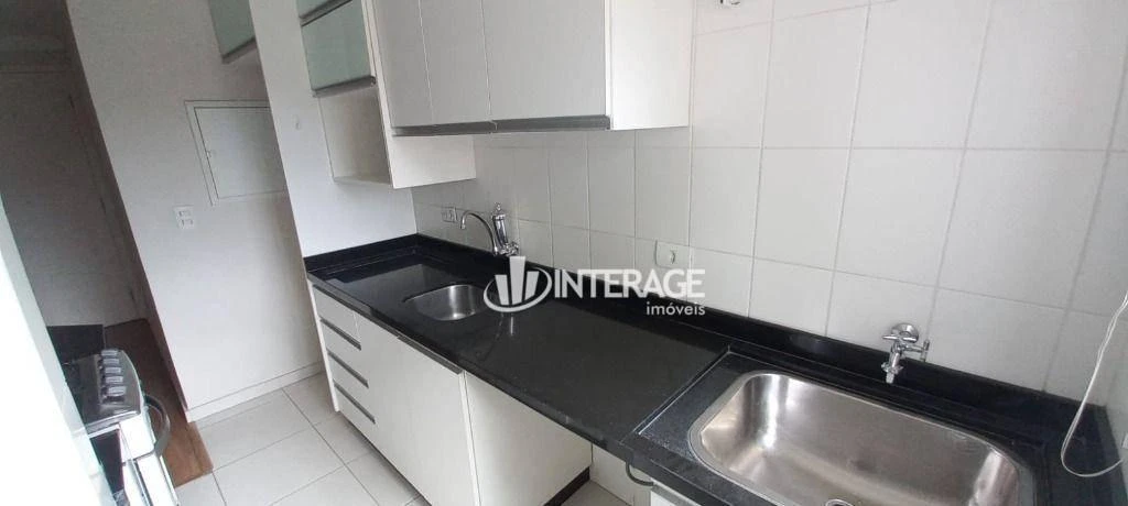 3-bedroom apartment with wood or laminate floors in Curitiba — photo 3