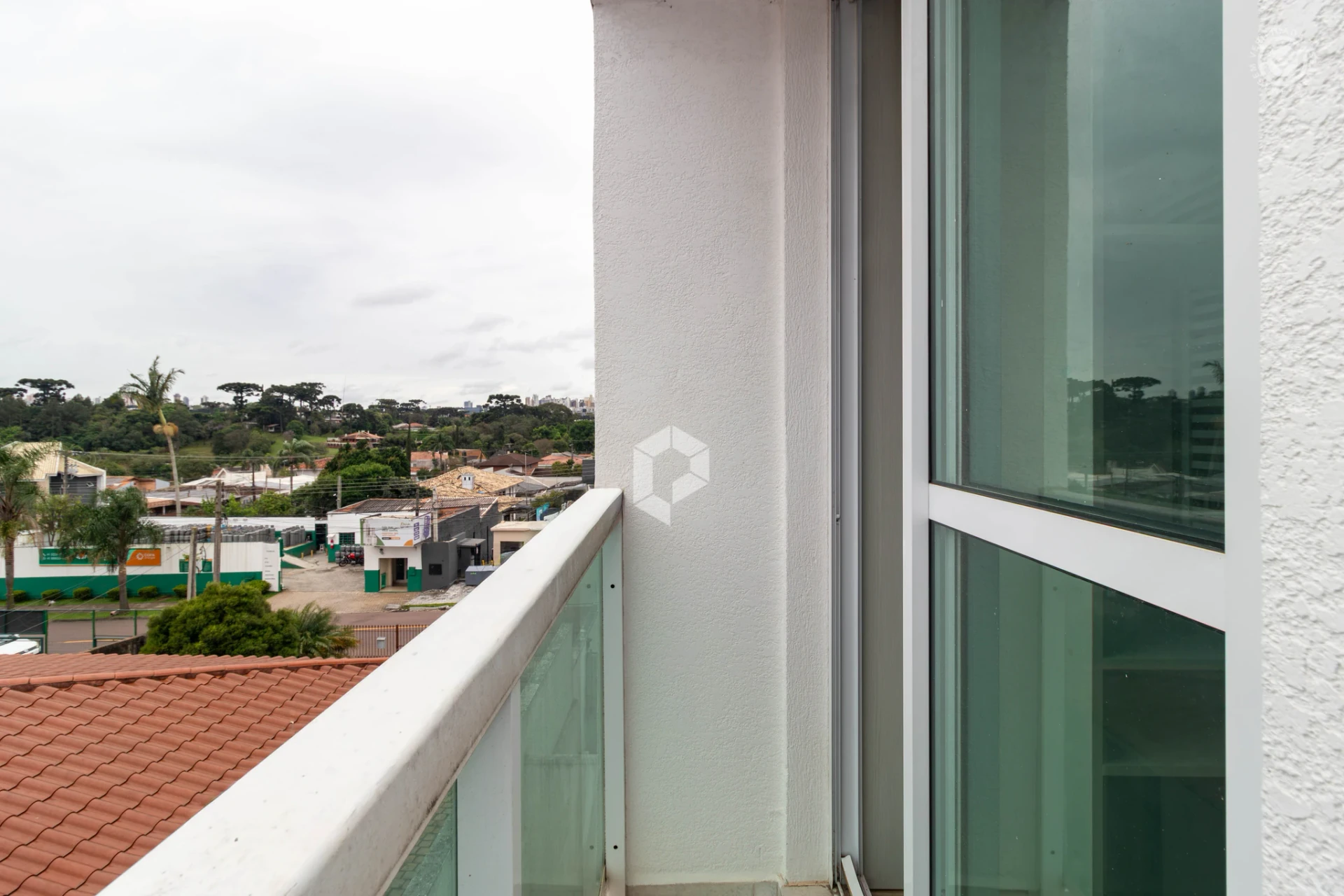 One-bedroom apartment with a home office in Curitiba — photo 17