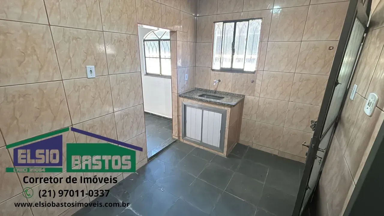 Back house with 1 bedroom and 1 bathroom