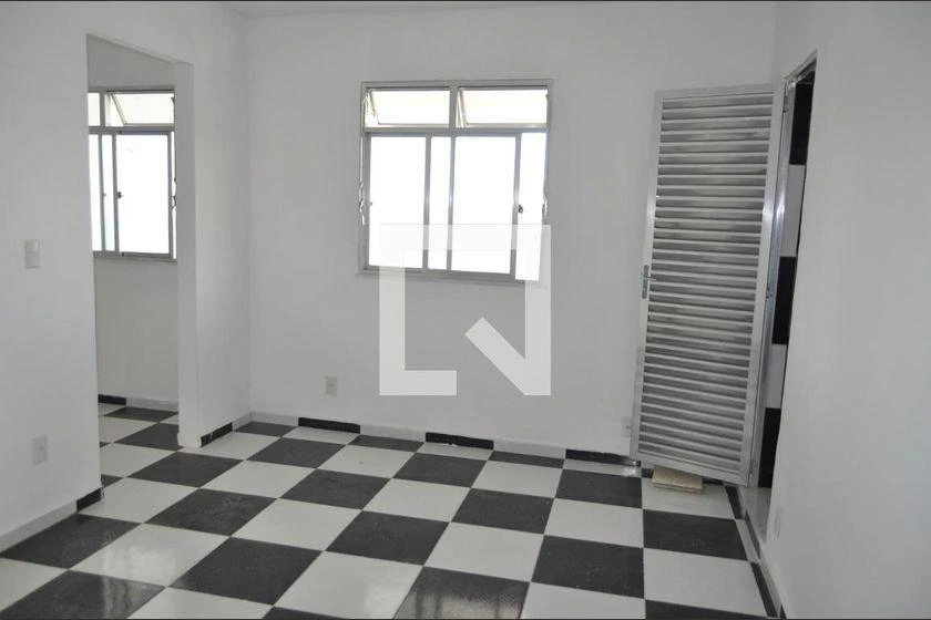 Rental house with a suite and 6 bedrooms — photo 31