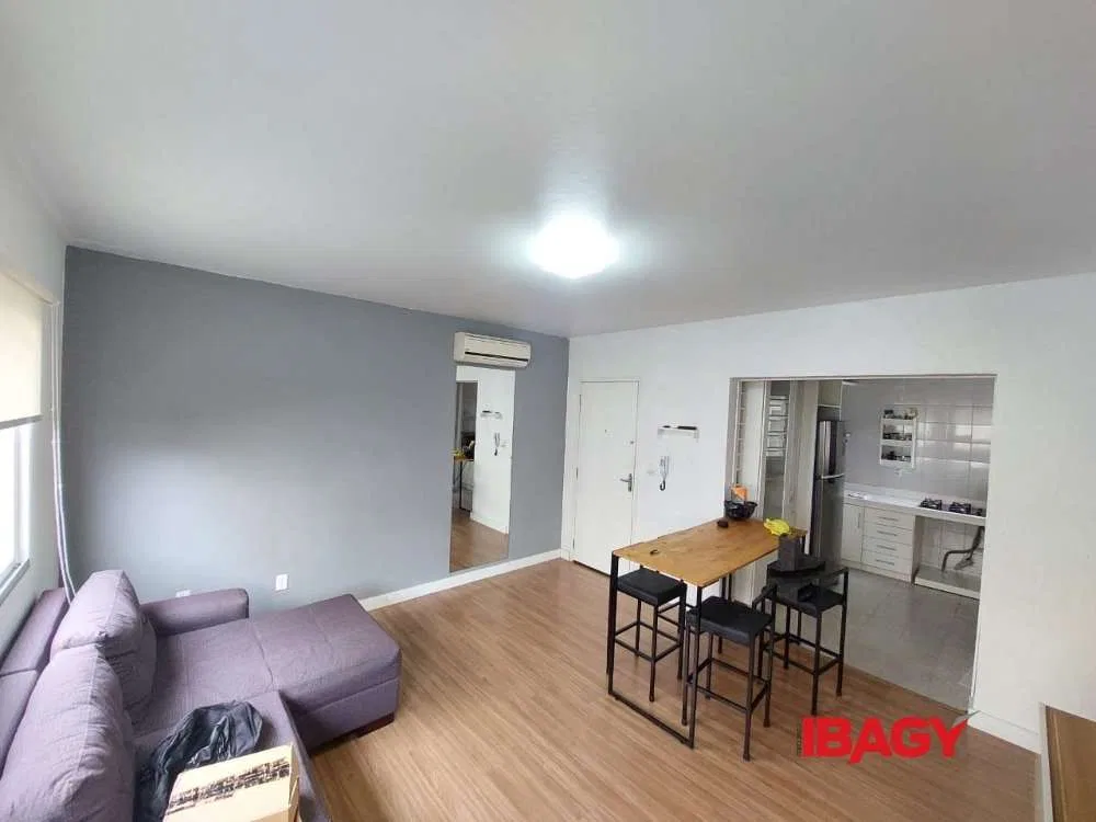 3-bedroom apartment with a washing machine