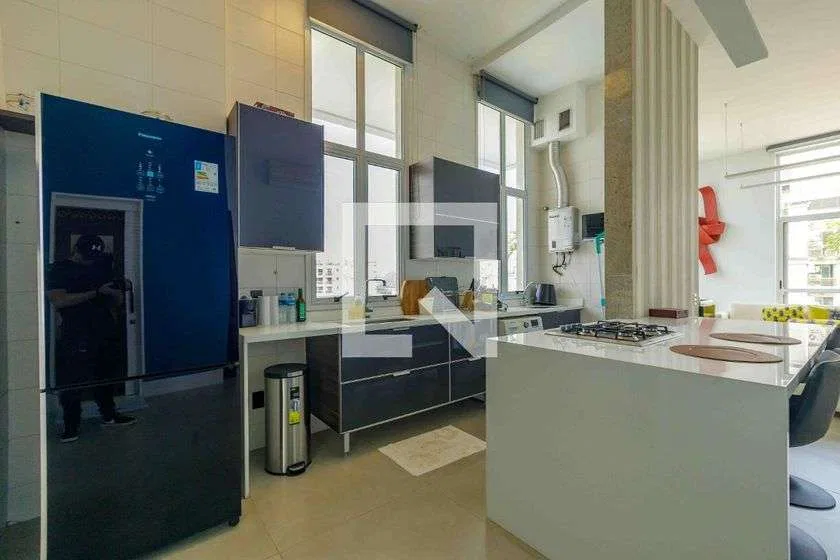 Furnished 136 m² 1-bedroom apartment with 2 parking — photo 12
