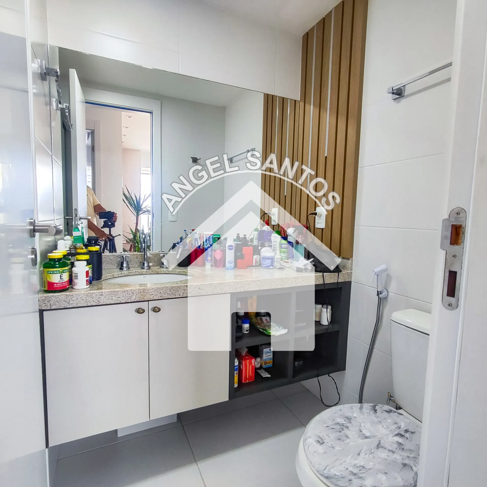 Furnished 2-bedroom apartment with a balcony — photo 12
