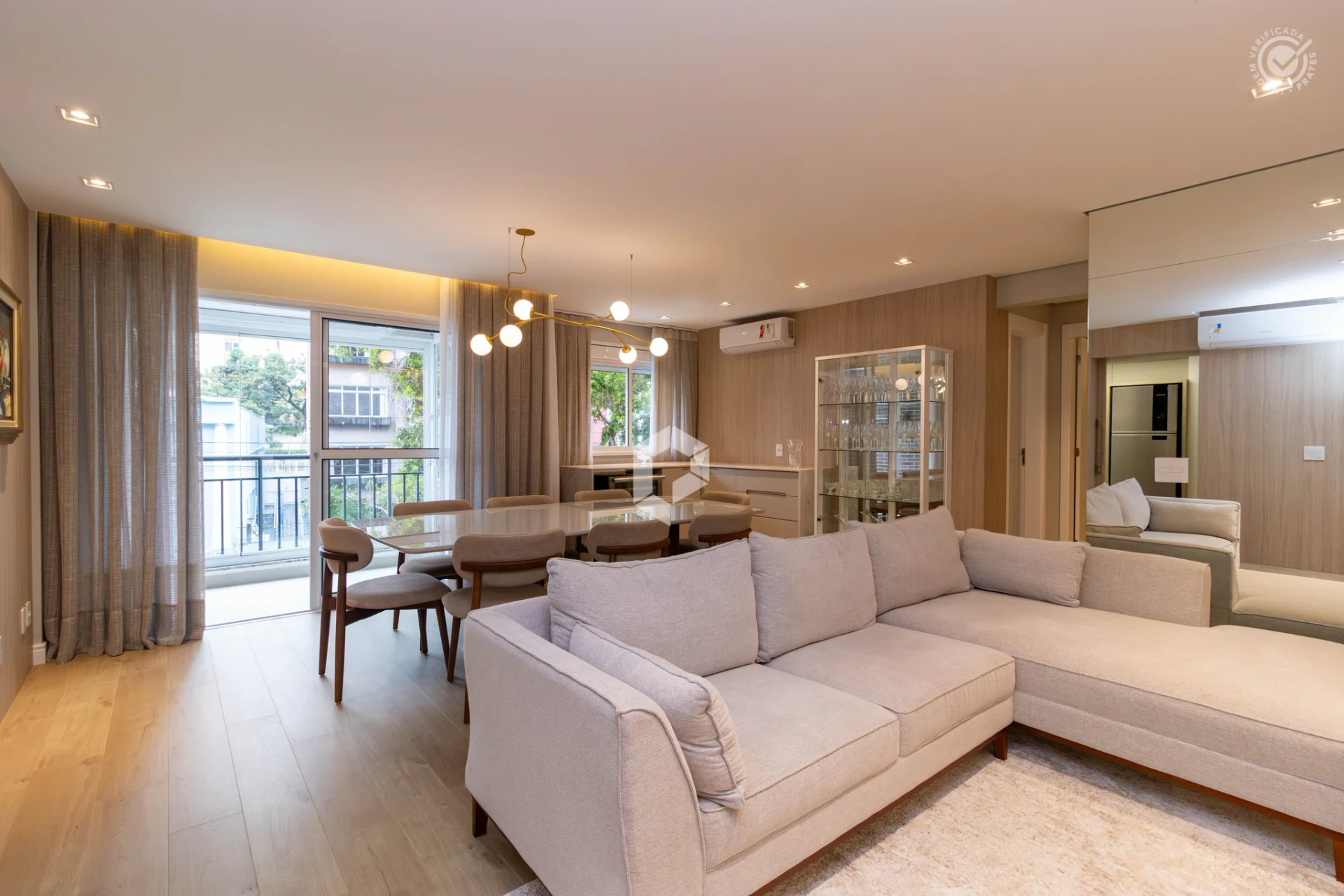 Home office in a 2-bedroom apartment, 95 m²
