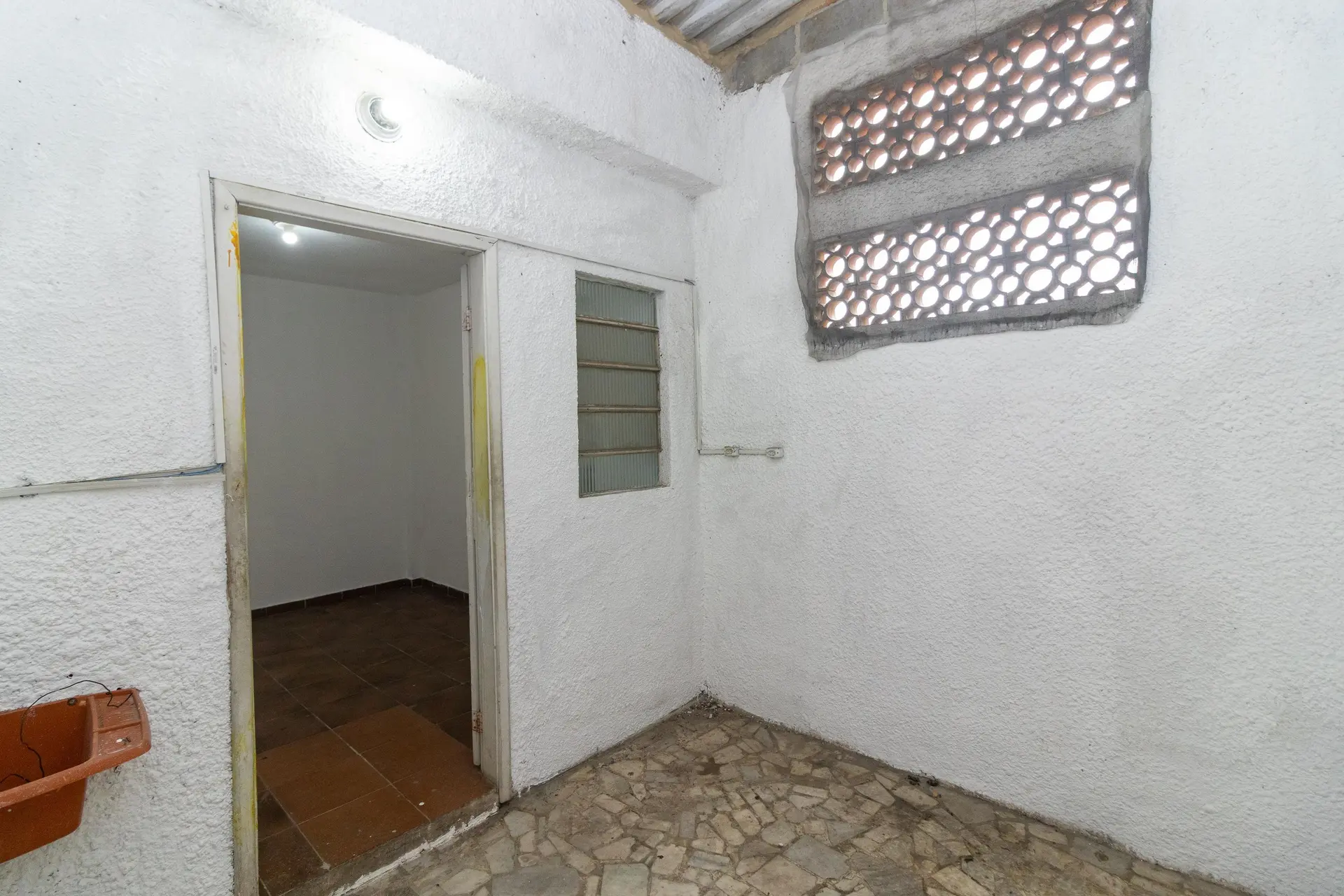 House with 2 bedrooms, 1 bathroom and 1 parking spot — photo 6
