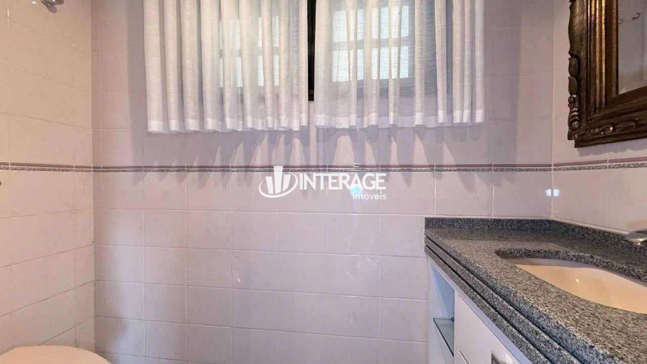 3-bedroom house with a bathtub — photo 29