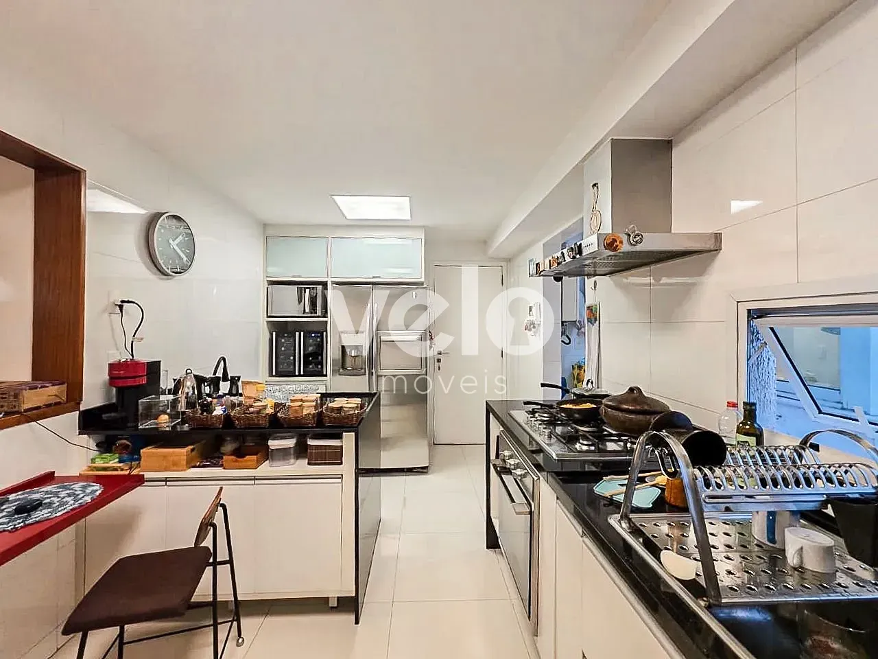 Furnished apartment with 4 bedrooms and 5 bathrooms — photo 3