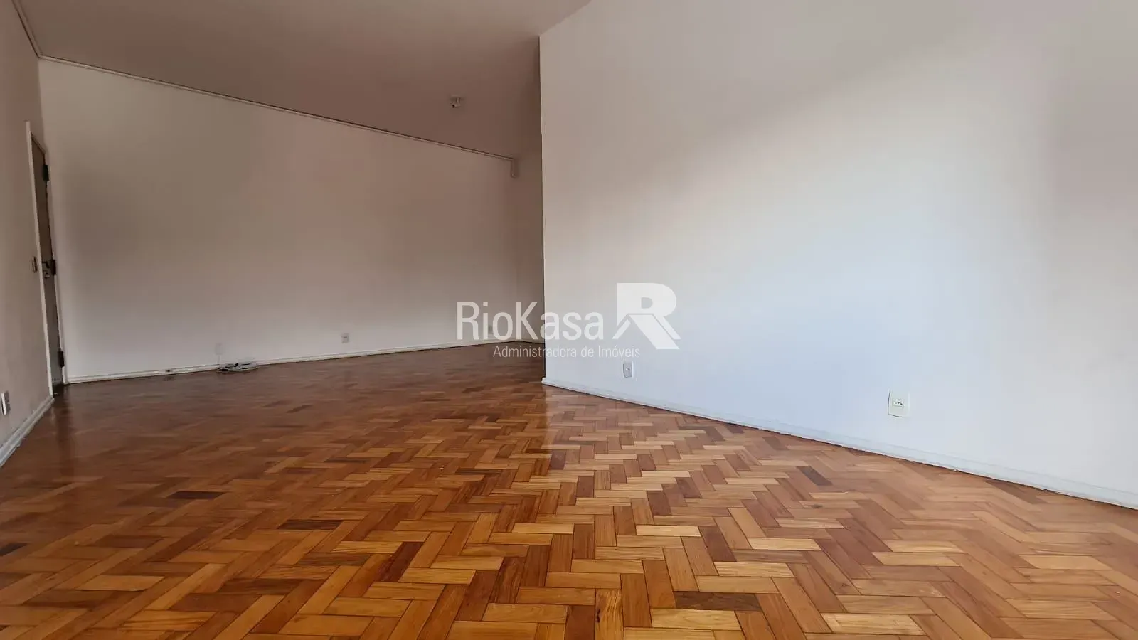 Mountain view in a 2-bedroom apartment, 102 m² — photo 13
