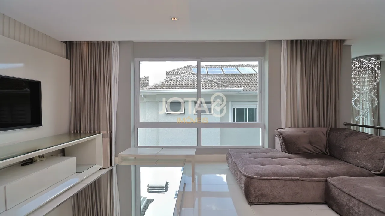 House of 310 m² with 3 en-suite bedrooms and private BBQ — photo 20
