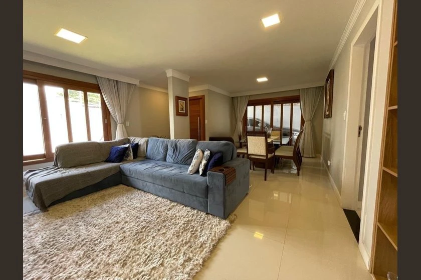 Unfurnished house with 3 bedrooms and balcony grill
