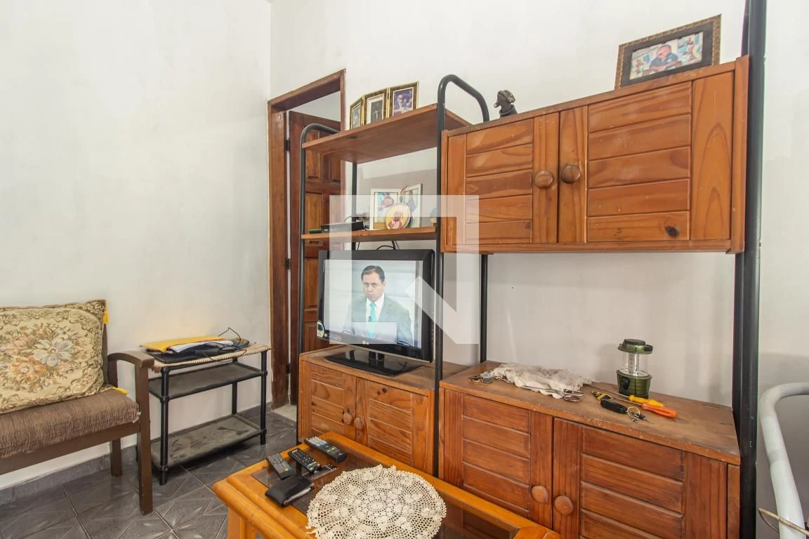 One-bedroom house with a garden — photo 25
