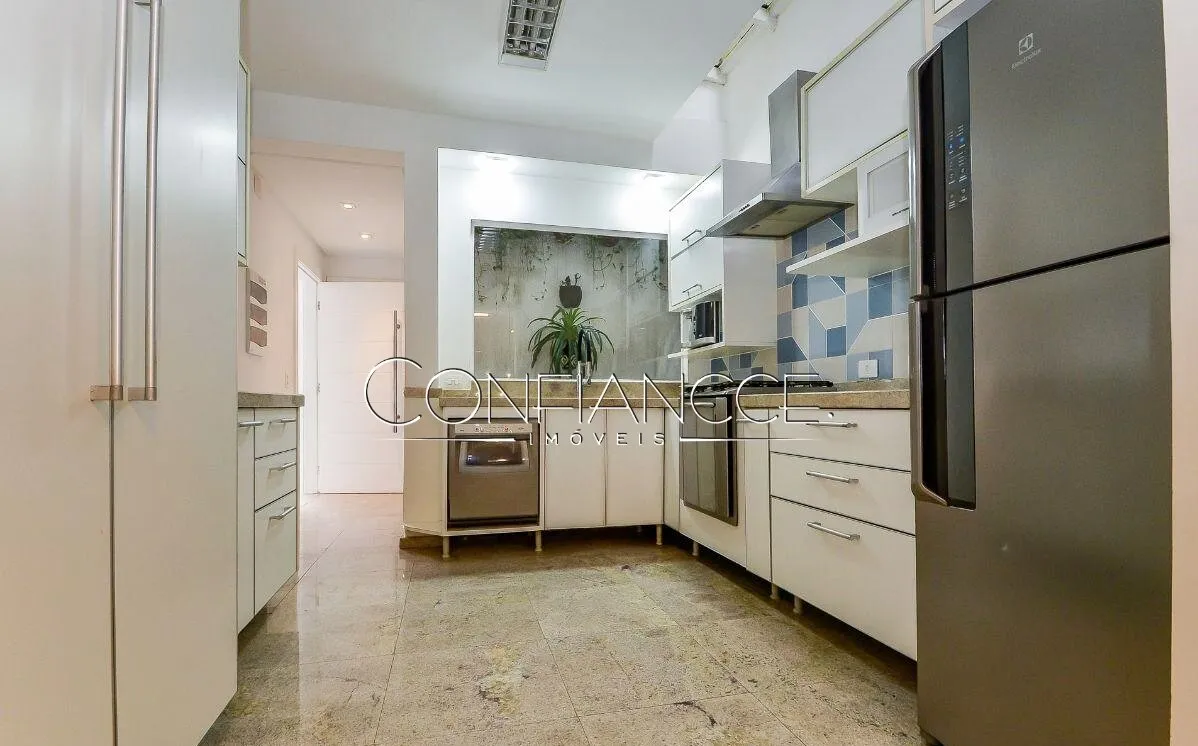 Камін та 4 спальні: будинок 250 м² — photo 2