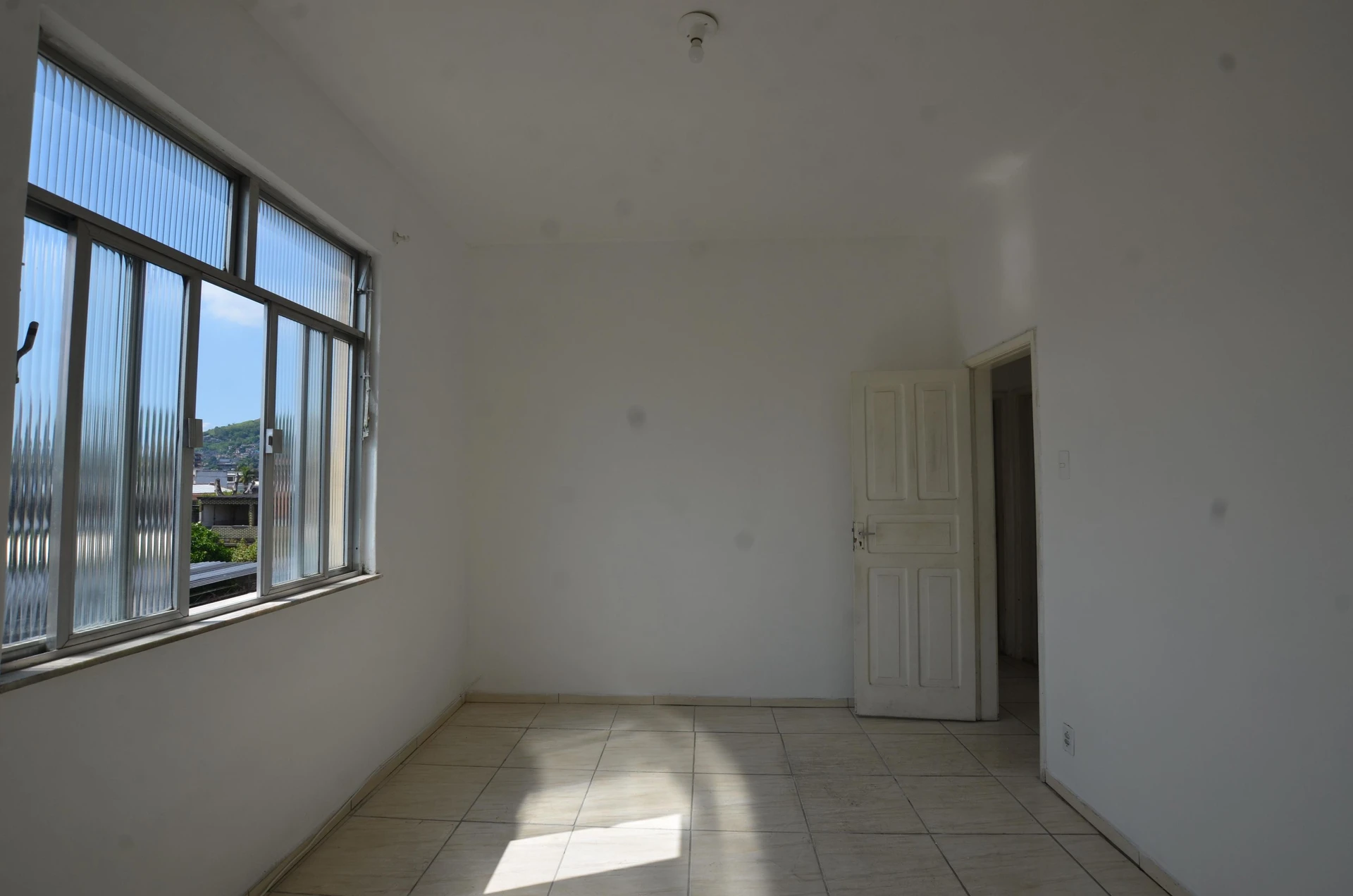 Unfurnished rental apartment with 2 bedrooms — photo 35