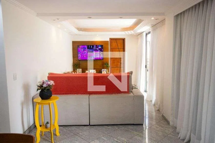 160 m² 3-suite rental apartment with balcony — photo 8
