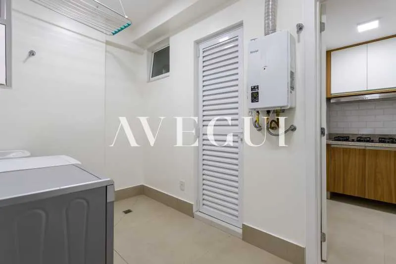 3-bedroom apartment with open-plan kitchen — photo 24