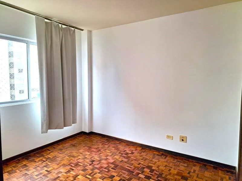 Apartment, 45 m², with wood or laminate floors — photo 3