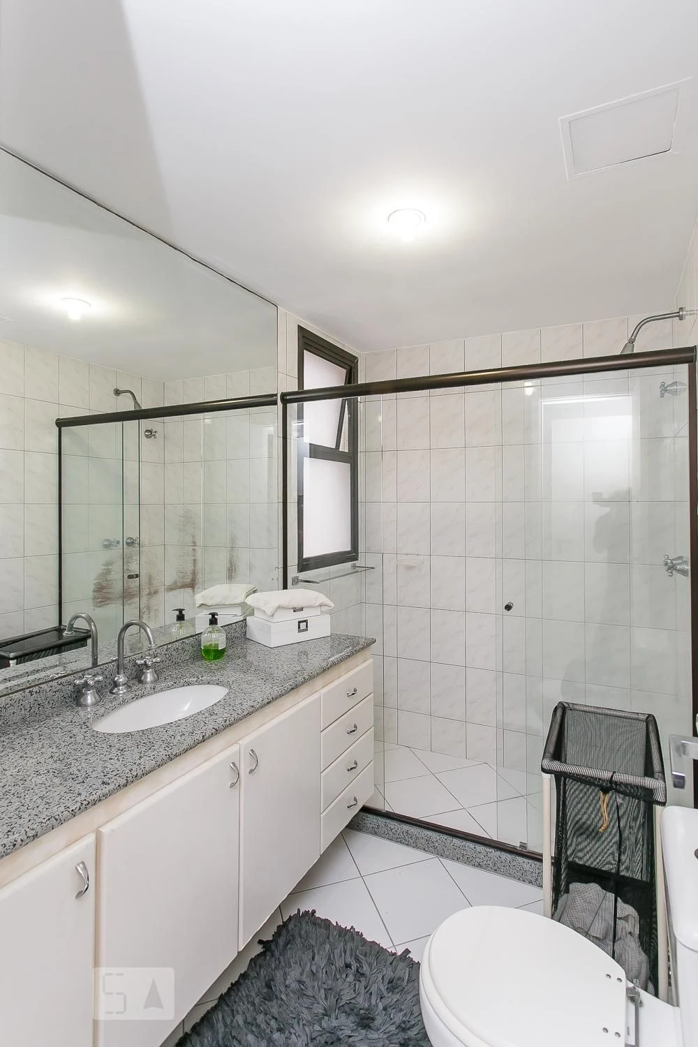 Piso amueblado con 2 dormitorios, 2 baños y 1 plaza — photo 40