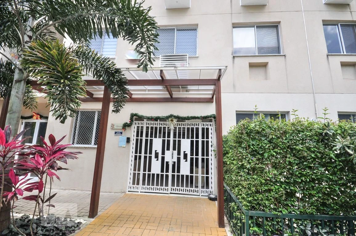 Unfurnished 3-bedroom apartment with balcony — photo 20