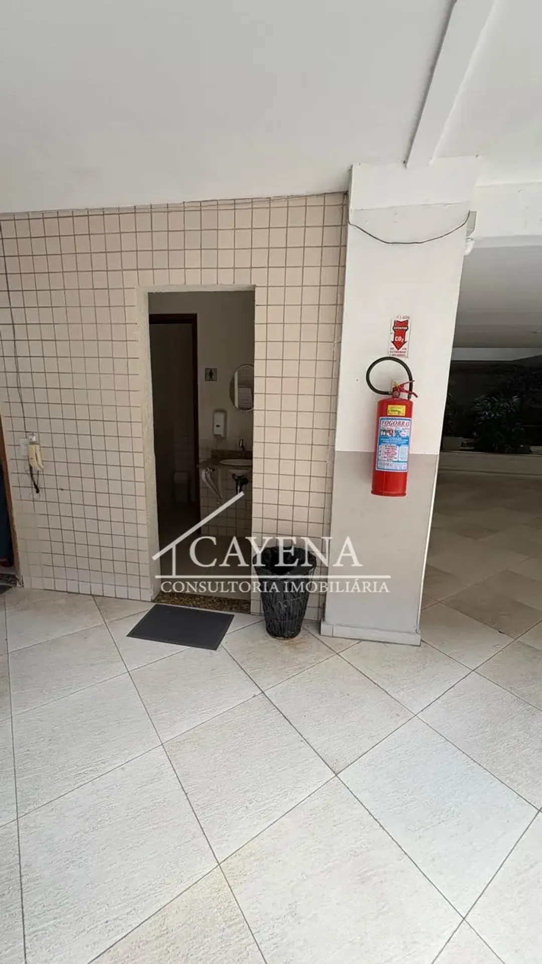 Furnished 3-bedroom apartment with a gas stove — photo 24