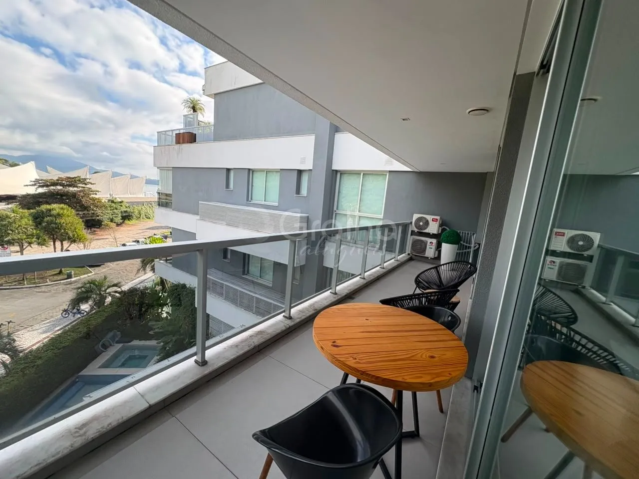 Furnished 2-bedroom apartment with 199 m² and 2 parking spaces — photo 38