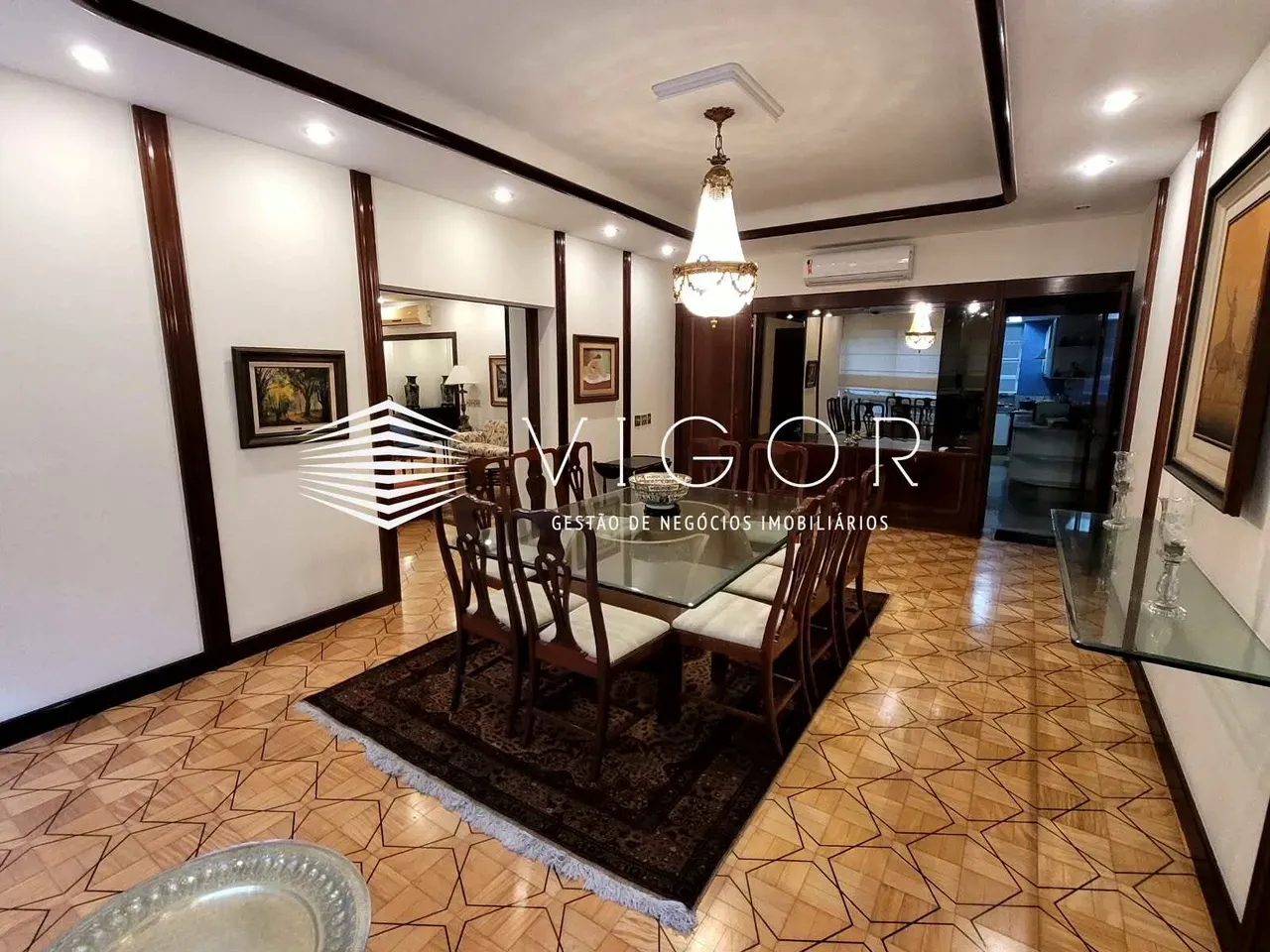 Furnished 347 m² apartment on the 2nd floor, 4 bedrooms — photo 10