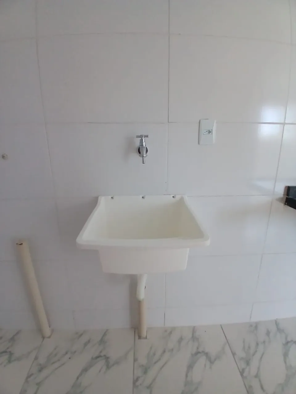 2-bedroom apartment in a building with a gym — photo 11