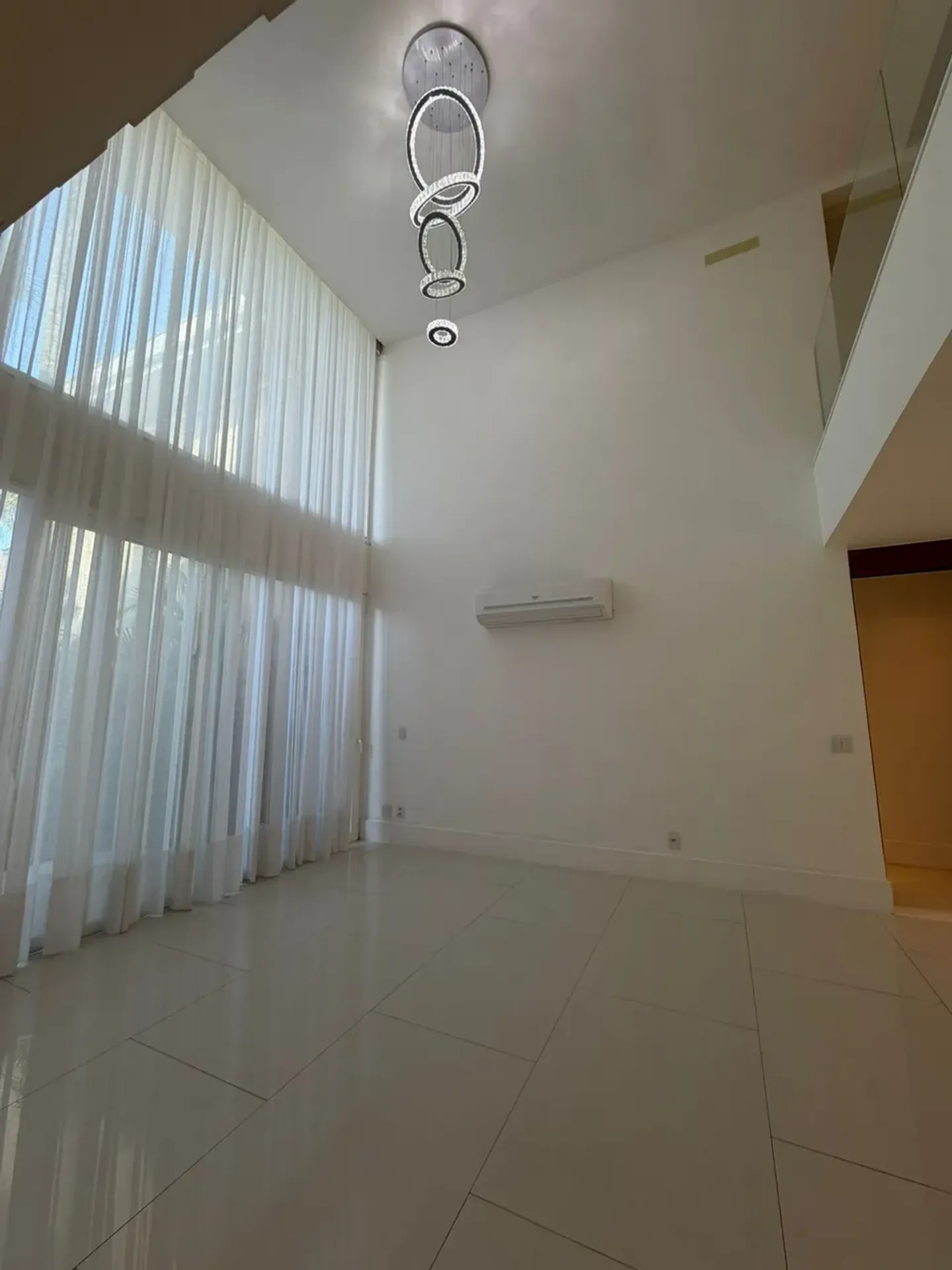 Rental and sale house with 5 bedrooms and 5 bathrooms — photo 30