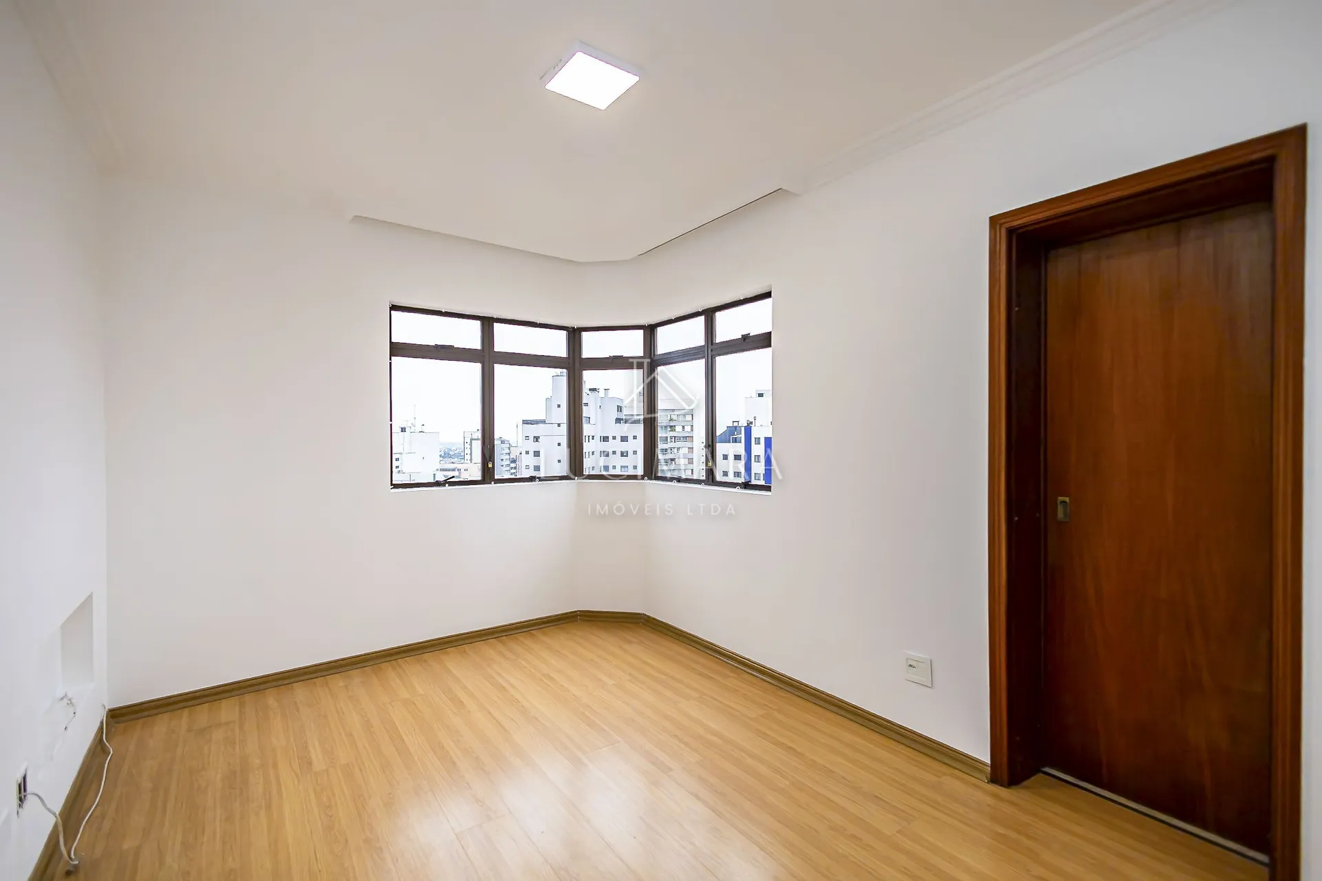 Незамеблированная квартира с 4 спальнями 427 м² — photo 51
