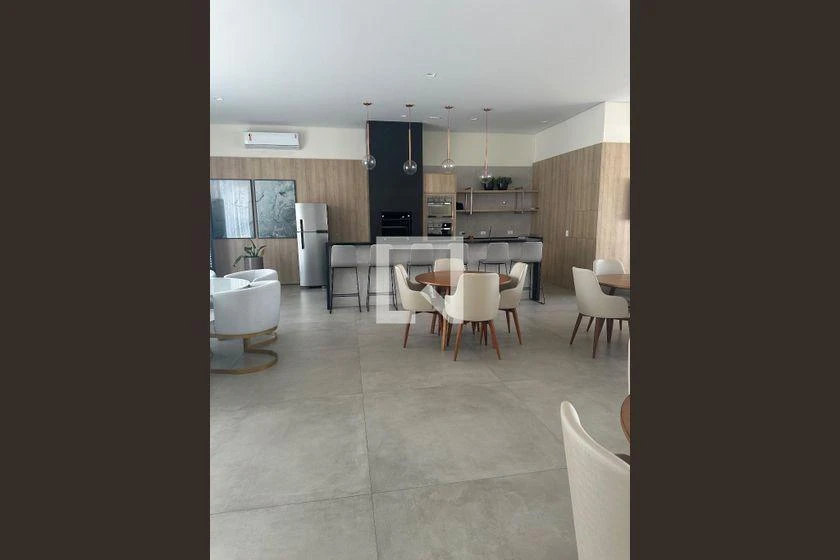 Furnished house, 205 m², with floor-to-ceiling windows — photo 26