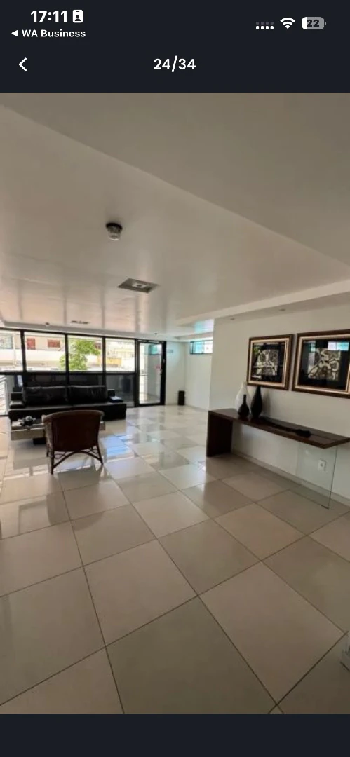 Квартира 70 м² із заскленим балконом та робочим місцем — photo 21