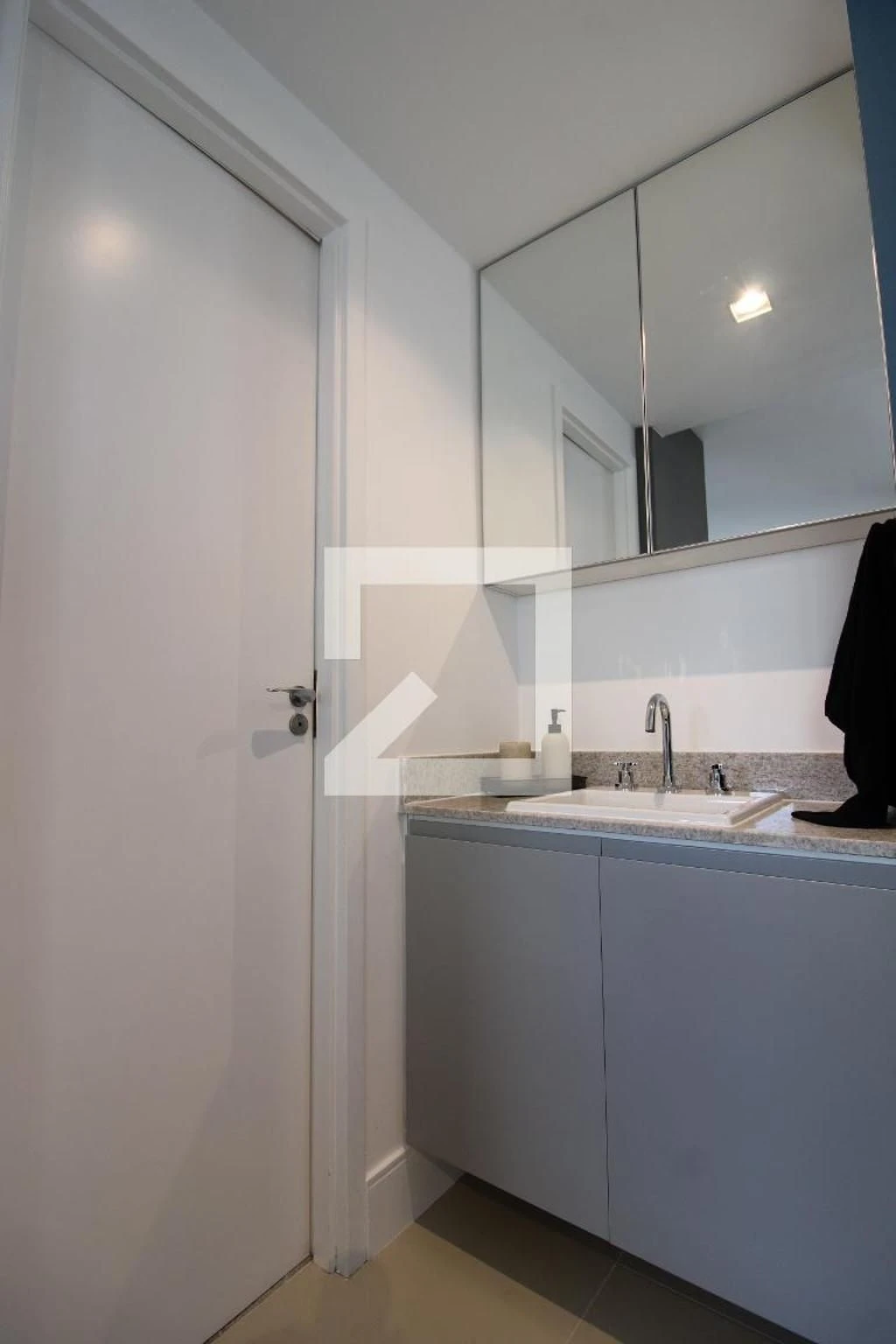 Apartamento mobiliado de 1 quarto com espaço de home office — photo 11