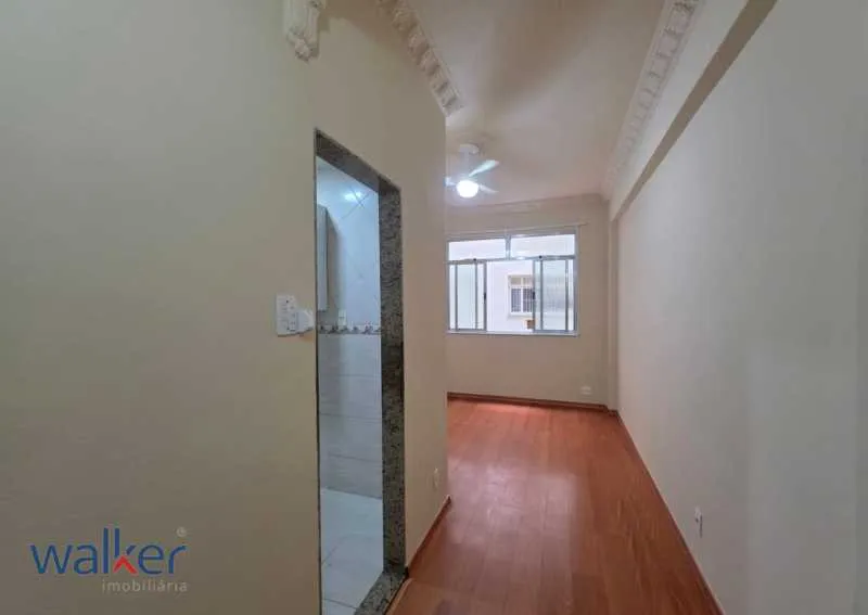 One-bedroom apartment with a washing machine — photo 12