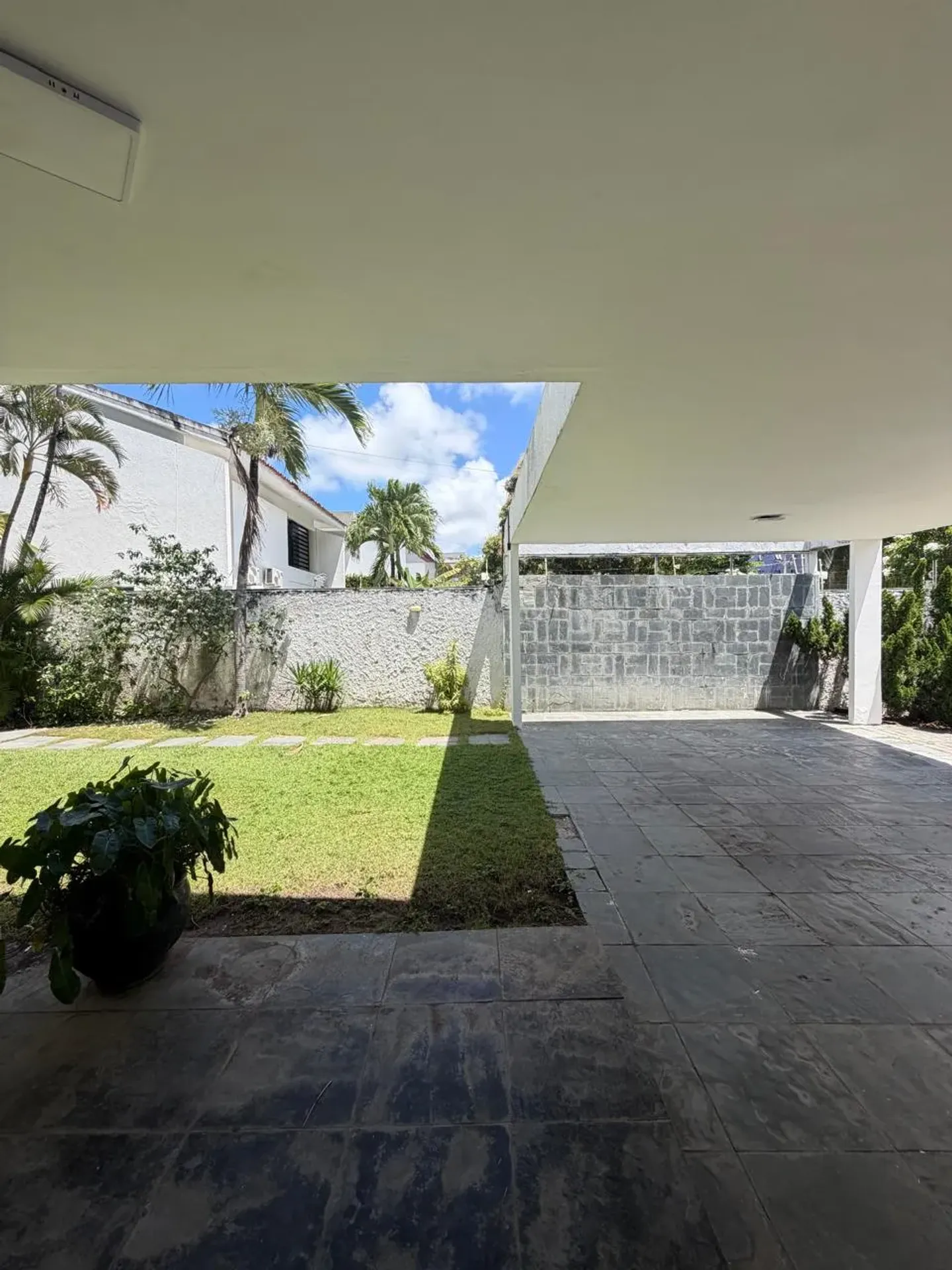 4-bedroom house with a water view in João Pessoa — photo 16