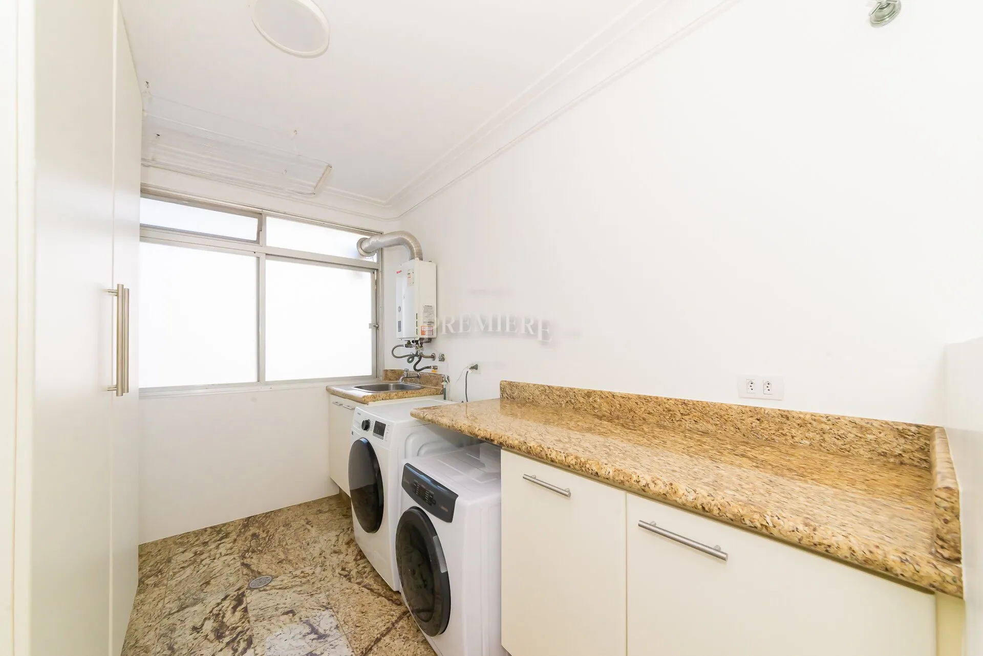 Квартира 152 м² з панорамними вікнами та заскленим балконом — photo 16