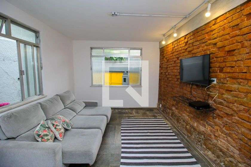 300 m² house with 4 bedrooms and a gas stove — photo 4