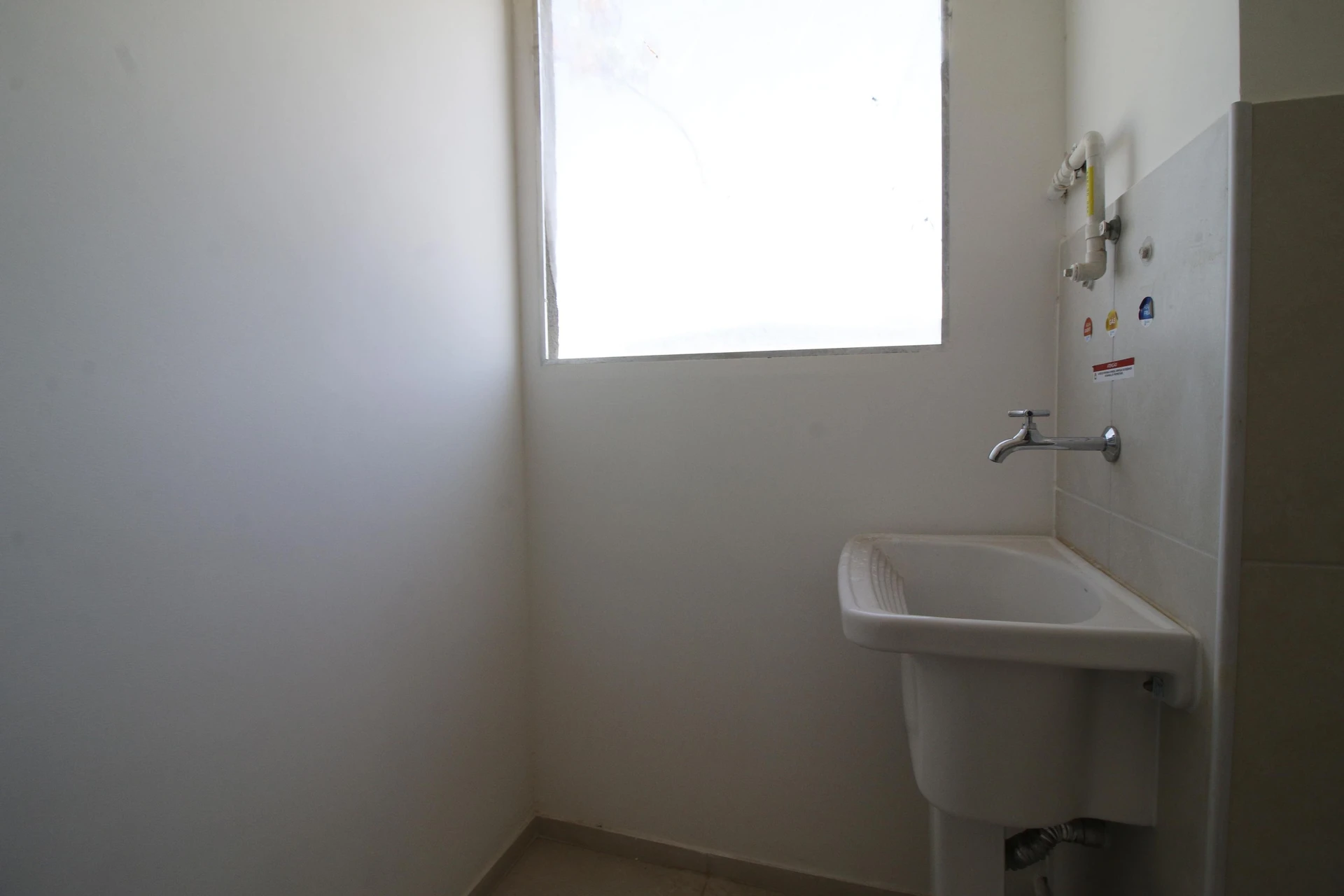 Unfurnished apartment with 2 bedrooms and 1 bathroom — photo 17