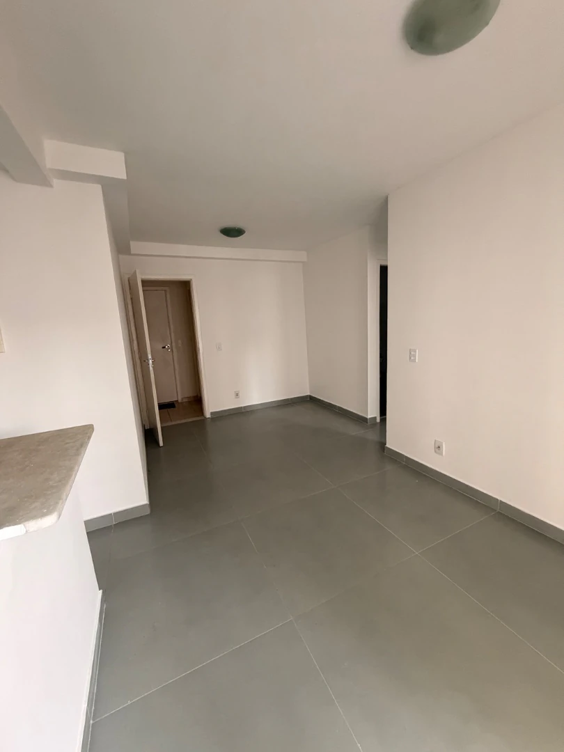 2-bedroom apartment with mountain and city view — photo 9