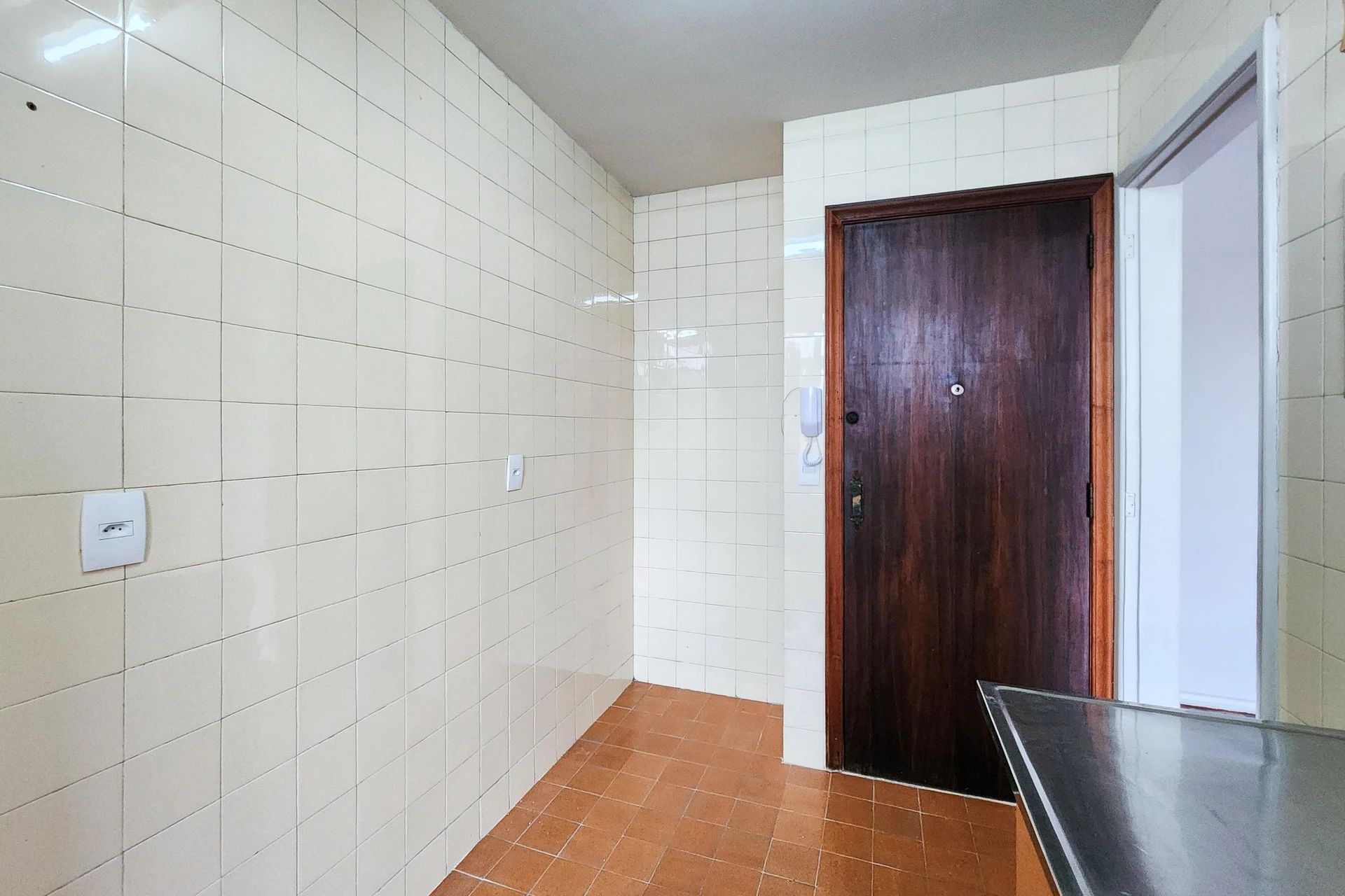 2-bedroom apartment in a building with a pool — photo 37