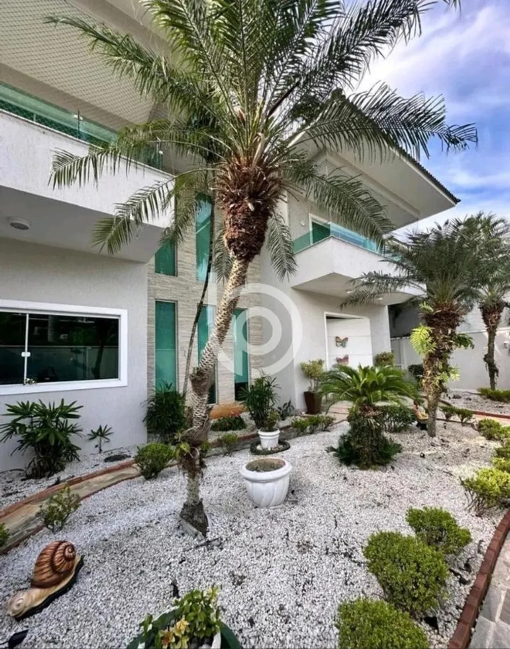 Furnished house-style apartment with 5 bedrooms and 5 baths — photo 4