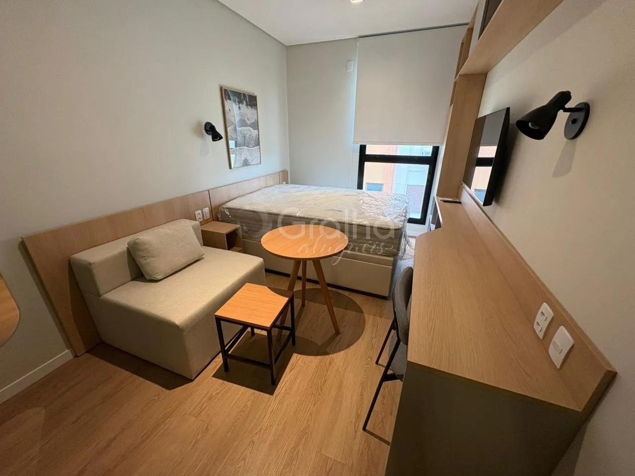 Furnished 19 m² studio with kitchenette and private garden