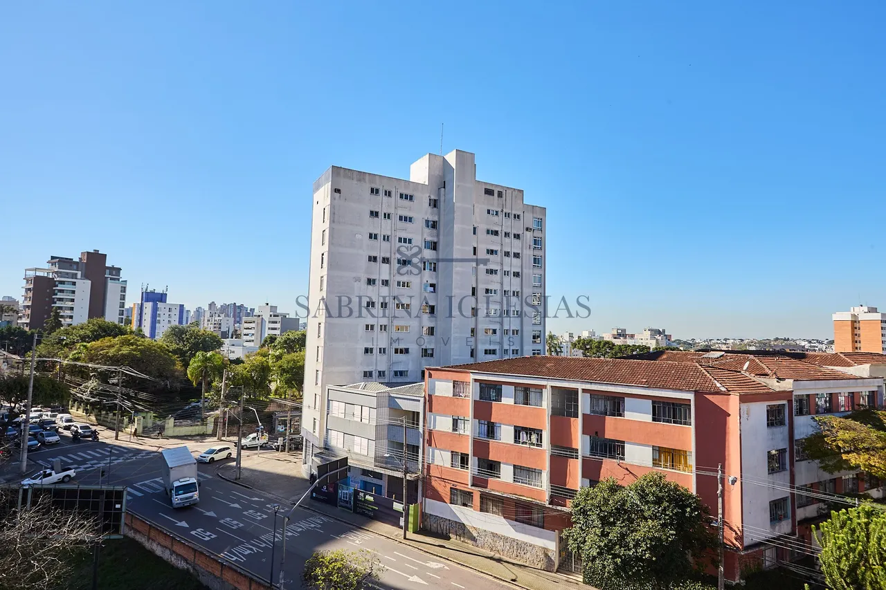 Unfurnished 94 m² apartment with balcony and air conditioning — photo 20