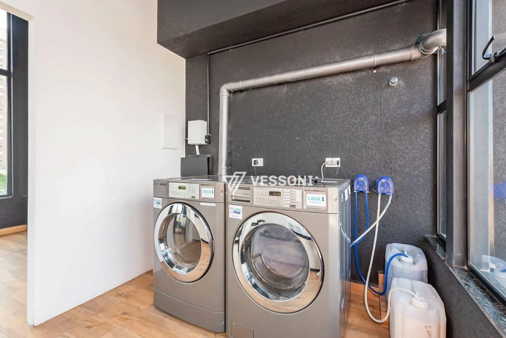 Furnished 33 m² studio with 1 bedroom and a balcony — photo 26