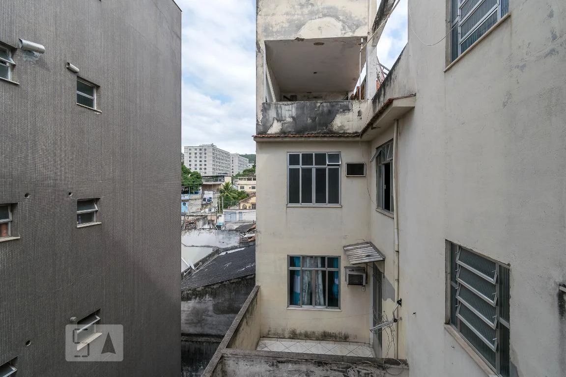 Unfurnished 1-bedroom apartment with 1 bathroom — photo 12