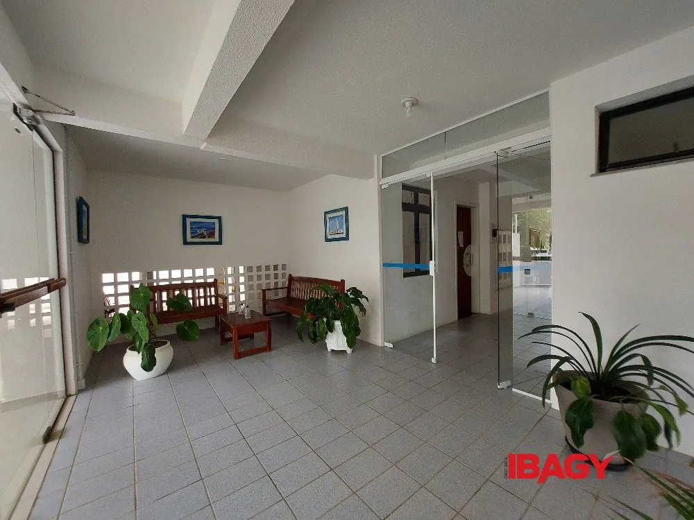 Apartamento de 3 dormitorios con parrilla en la terraza — photo 10