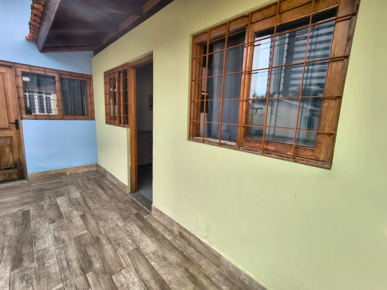 1-bedroom apartment with open-plan kitchen and 22 m² — photo 2