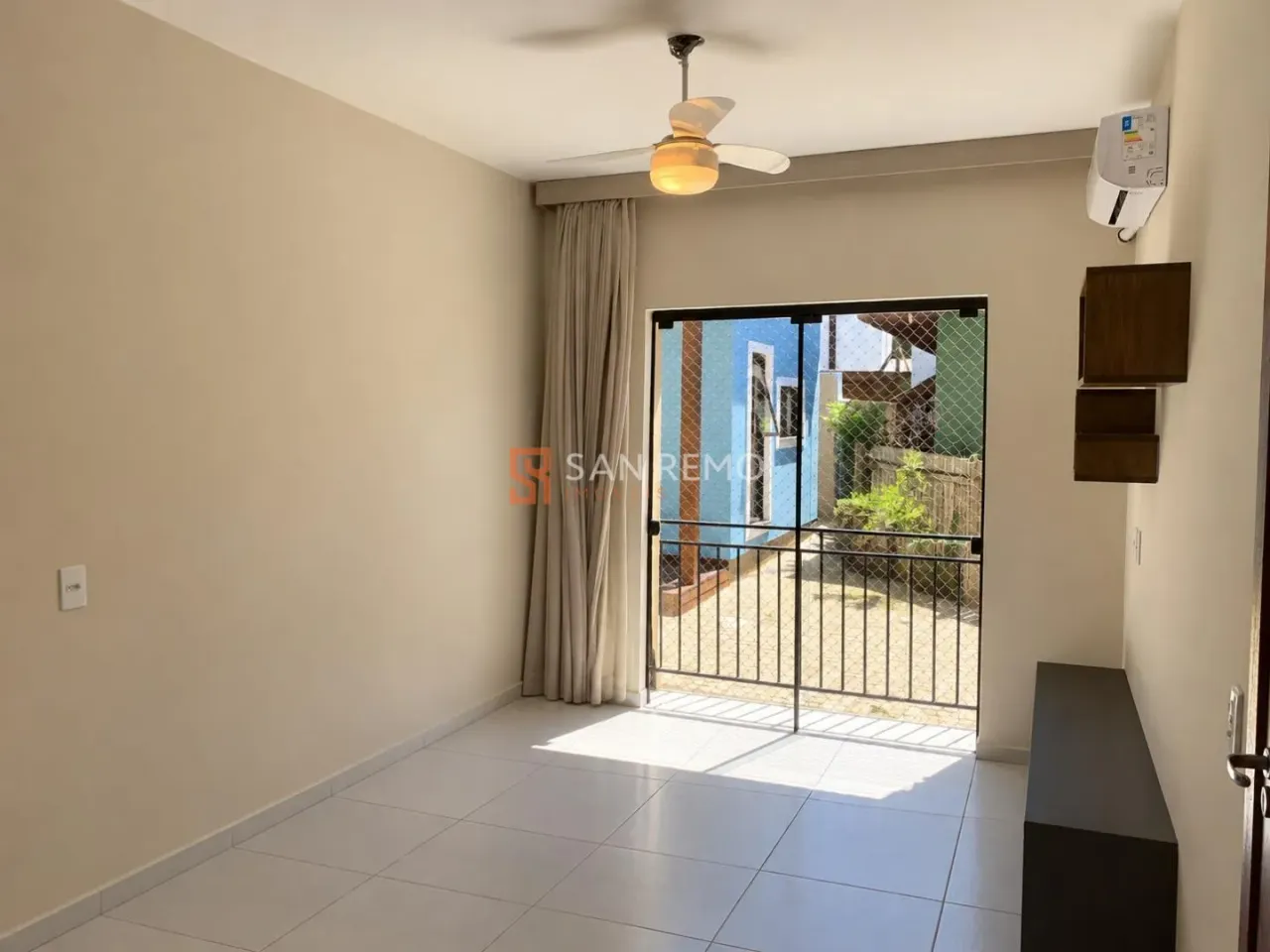 Home office in a one-bedroom apartment, 44 m²
