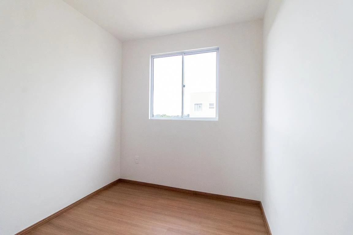 2-bedroom apartment in a building with a gym — photo 16