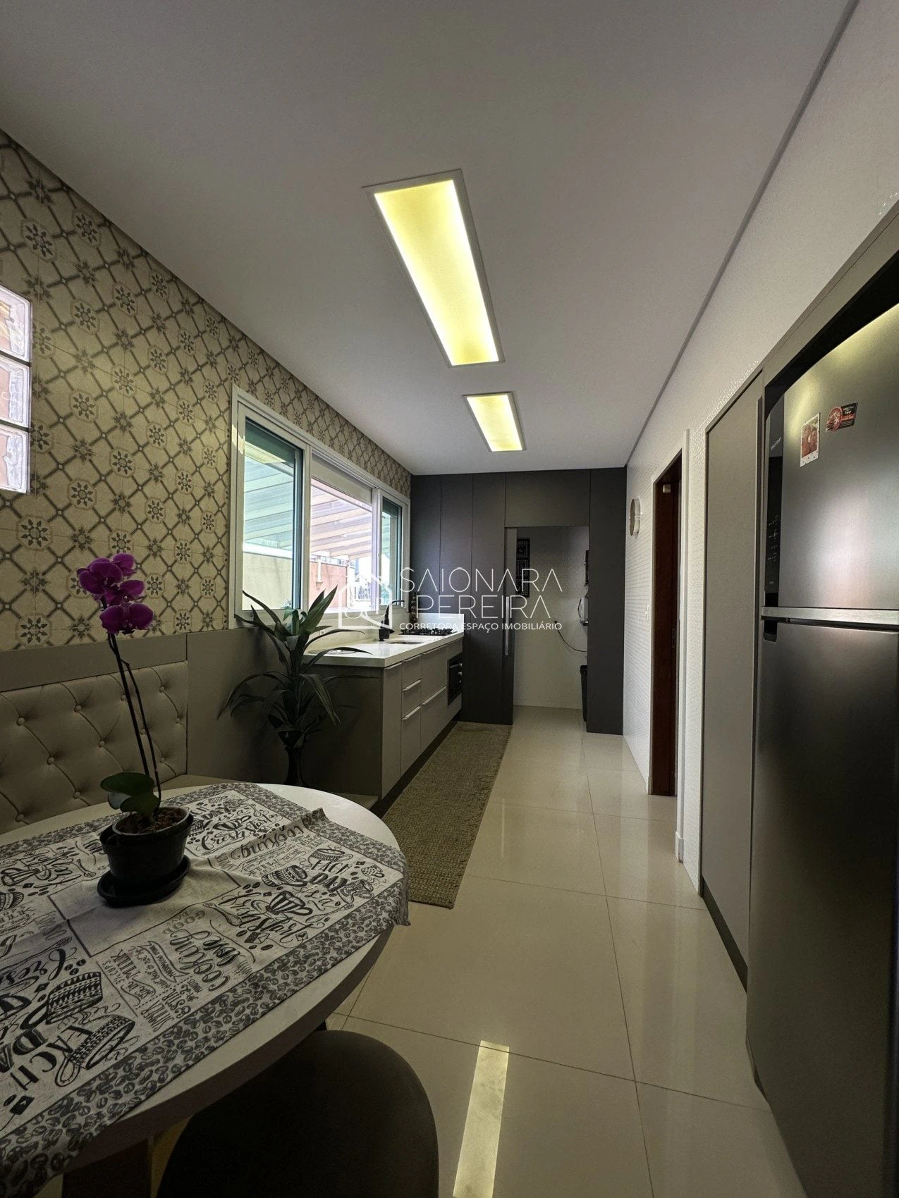 2-bedroom house with 1 en-suite bath, no parking — photo 9