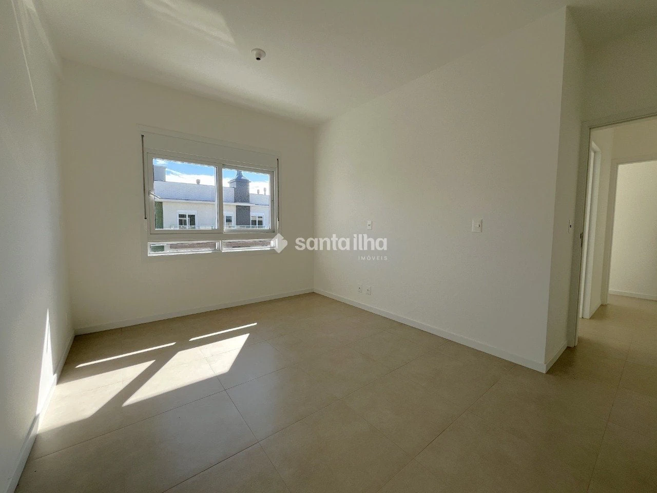 Вид на воду та 3 спальні: квартира 192 м² — photo 21